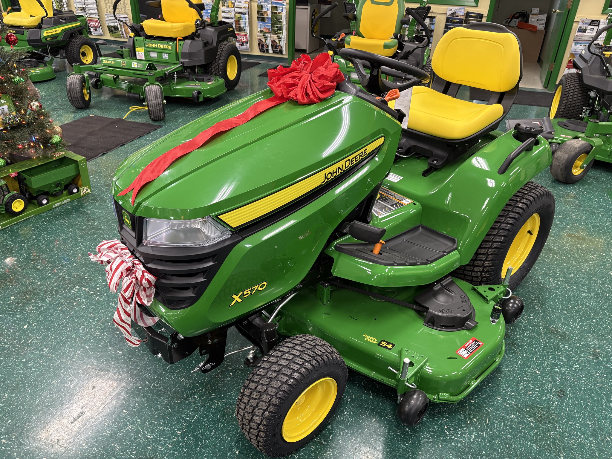 2025 John Deere X570 Image 1