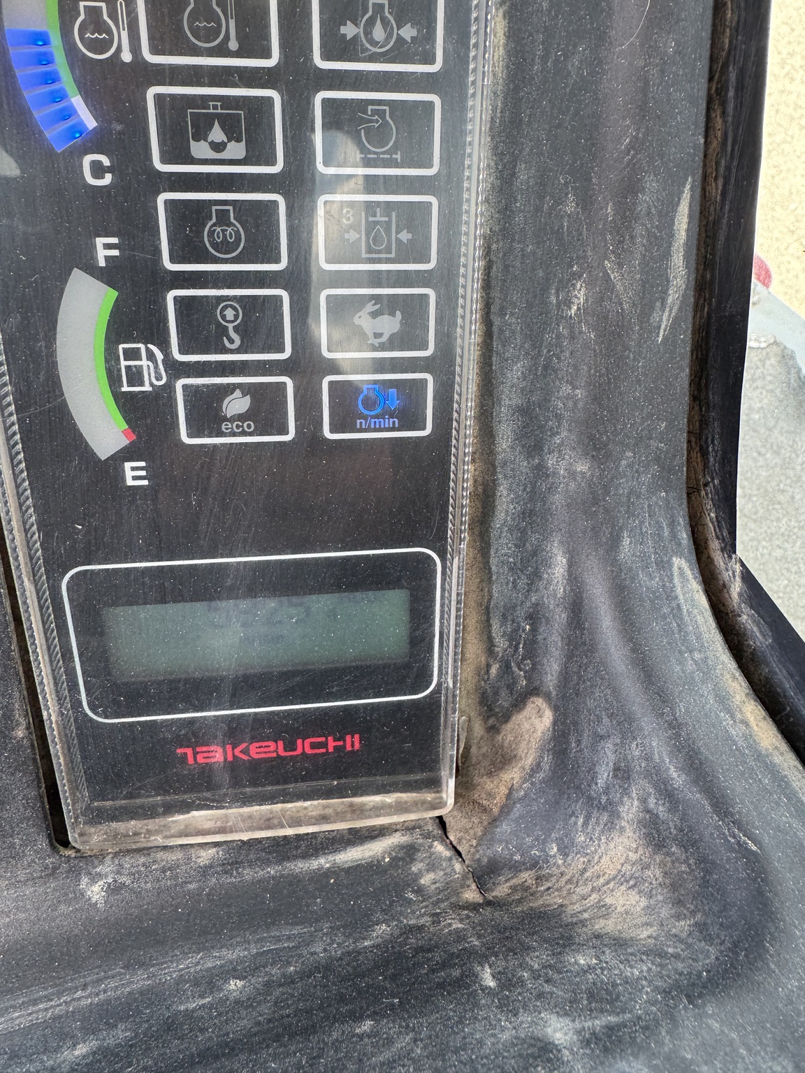 2013 Takeuchi 1140-2 Image 5