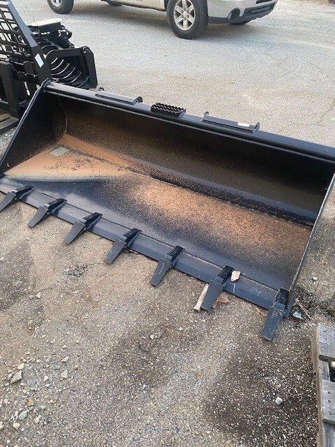 2024 John Deere 84t Image 1