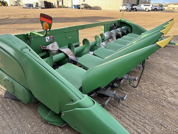 2011 John Deere 608C - Photo3