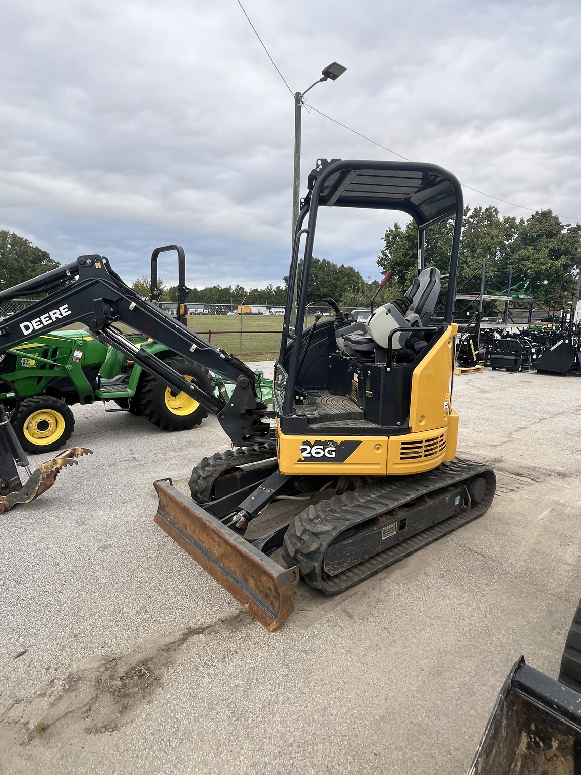 2023 John Deere 26G Image 1
