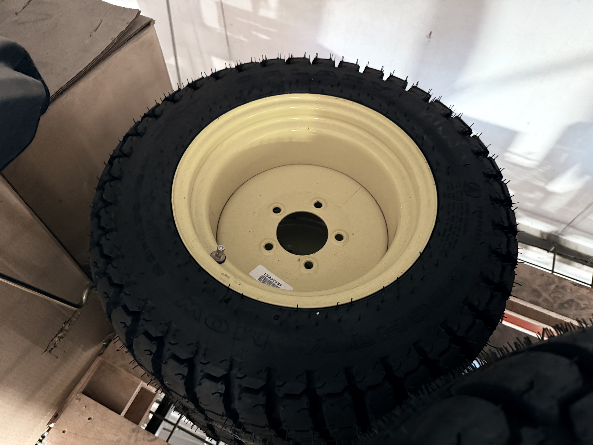 2025 John Deere 12-16.5 BLV10740 Image 3
