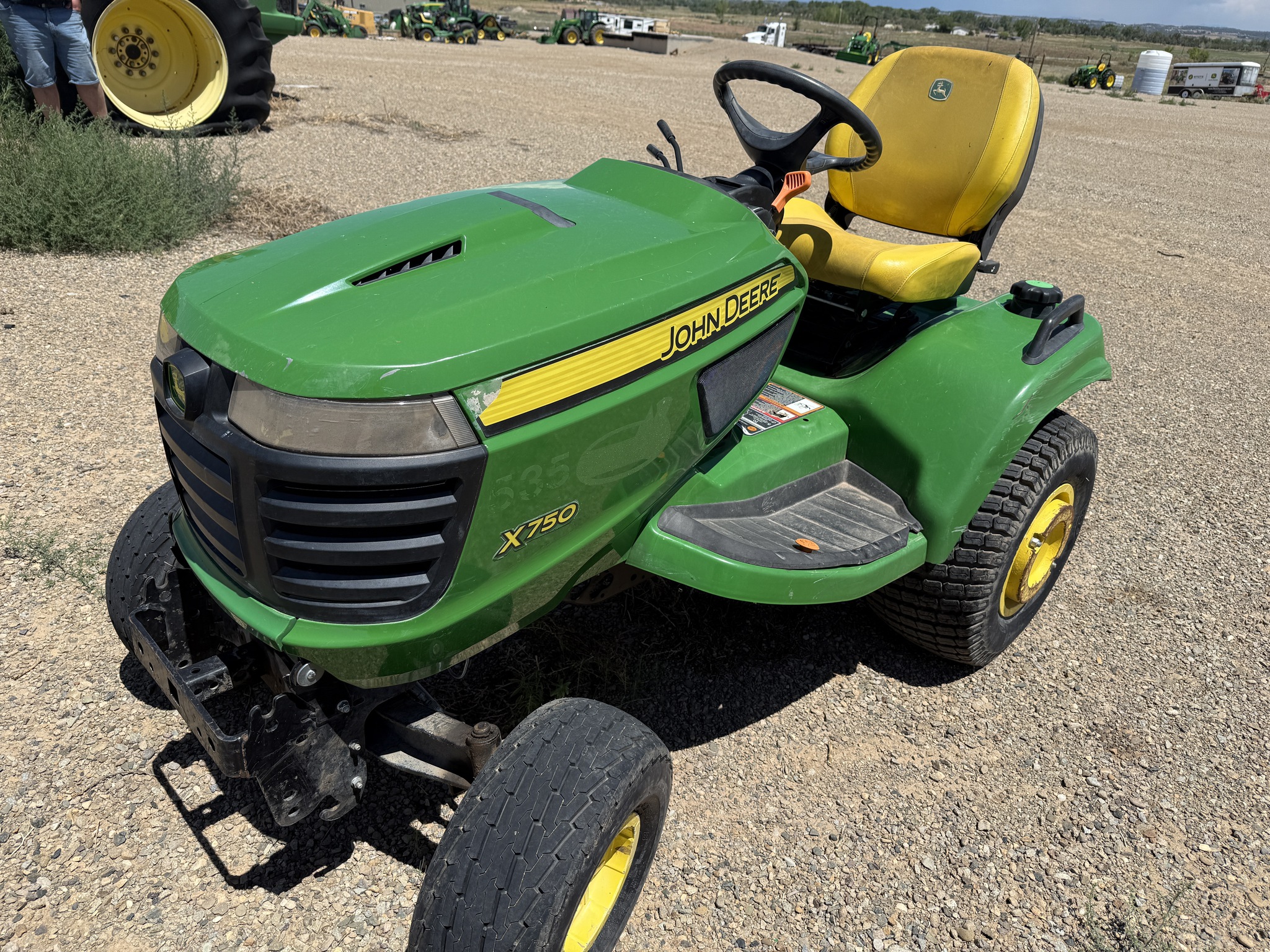 2019 John Deere X750 Image 3