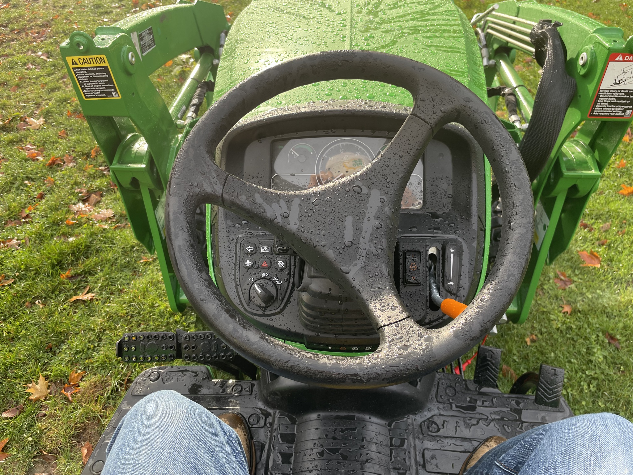 2025 John Deere 2038R Image 7