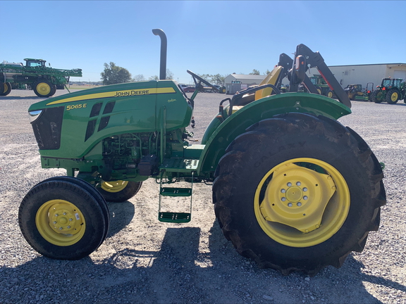 Photo of 2022 John Deere 5065E