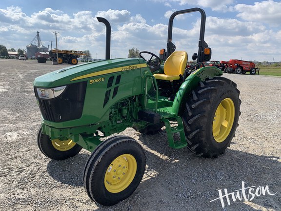 Photo of 2022 John Deere 5065E