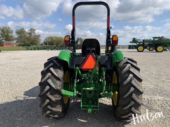 Photo of 2022 John Deere 5065E