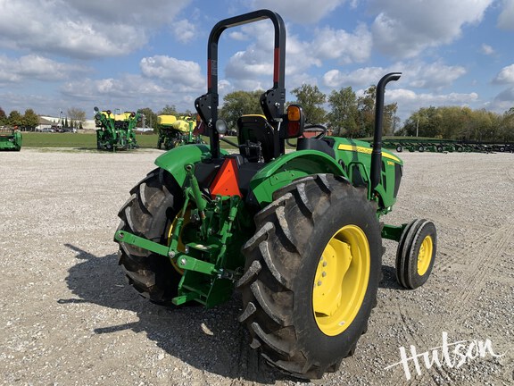 Photo of 2022 John Deere 5065E