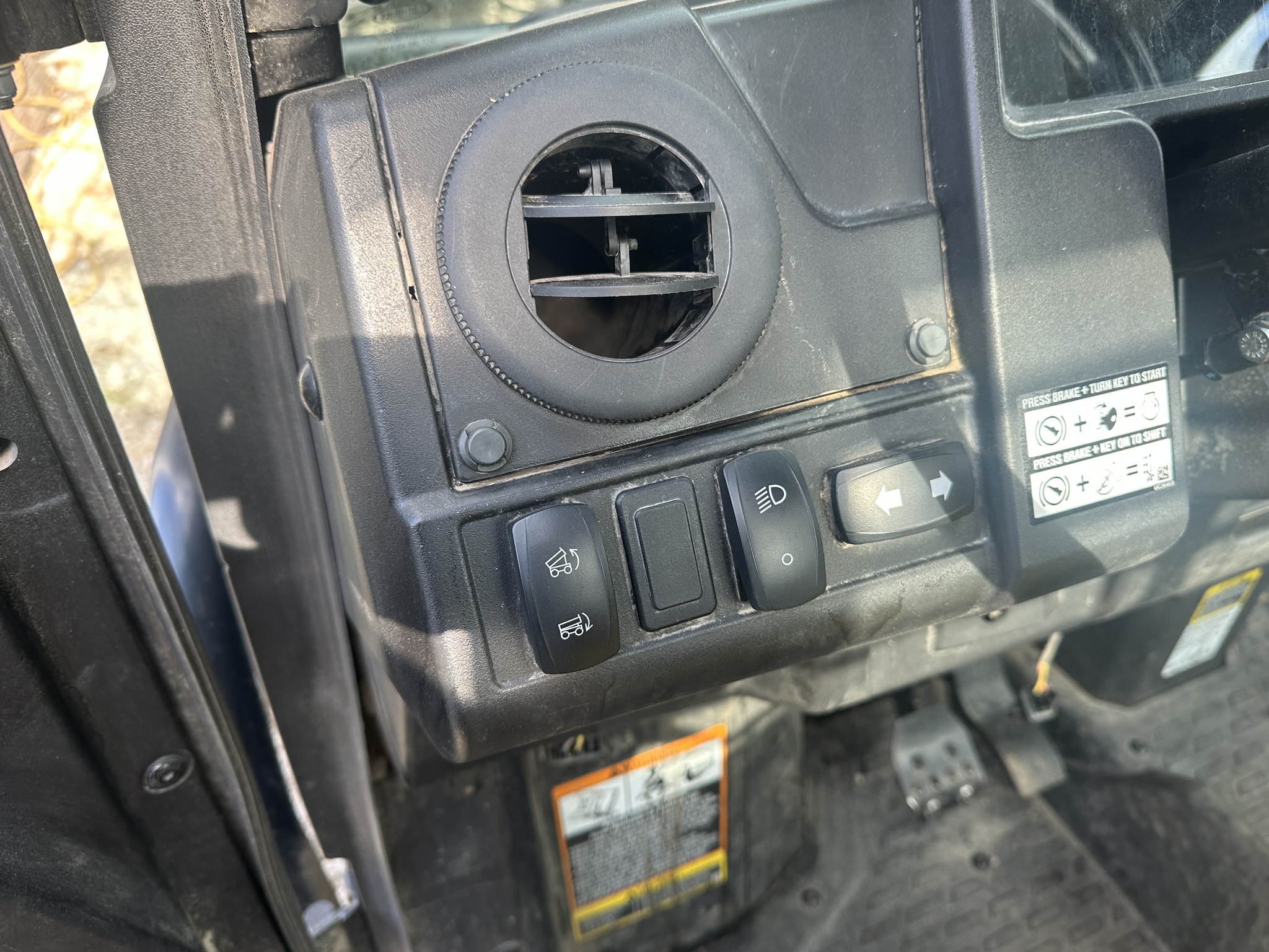 2021 John Deere XUV 835M Image 7