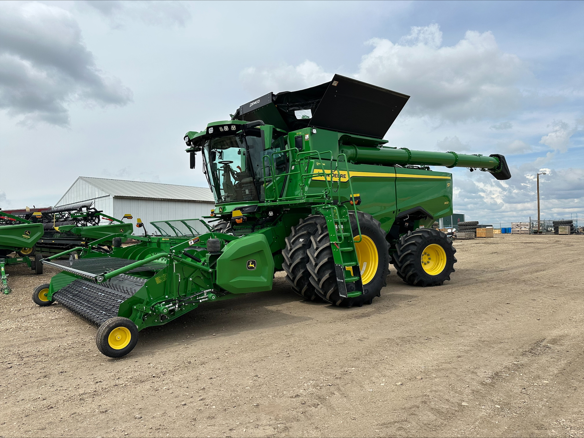 2025 John Deere S7 900 Image 5