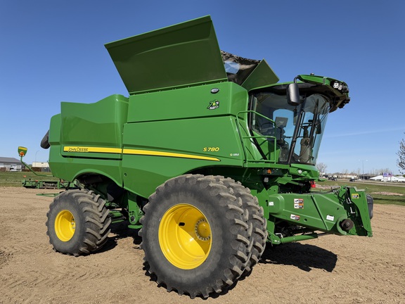  John Deere S780