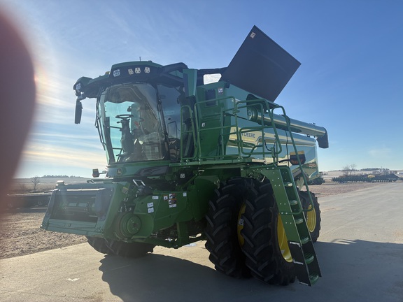 2025 John Deere S7 600 (7th thumbnail)