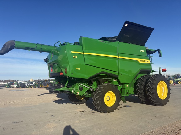2025 John Deere S7 600 (3rd thumbnail)
