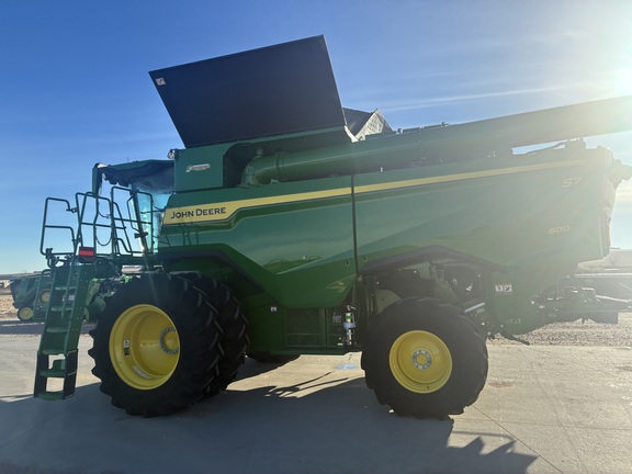 2025 John Deere S7 600 (6th thumbnail)