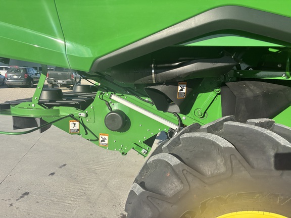 2025 John Deere S7 600 (15th thumbnail)