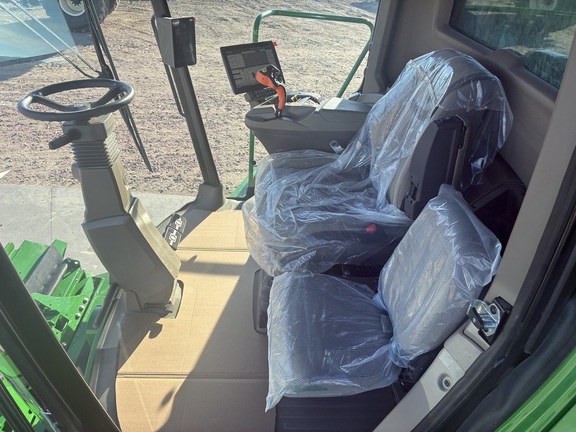 2025 John Deere S7 600 (20th thumbnail)