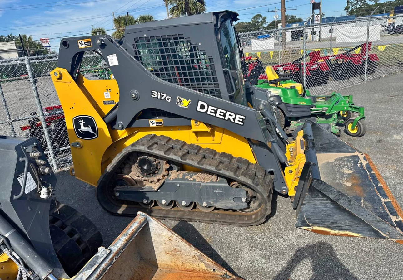2024 John Deere 317G Image 1