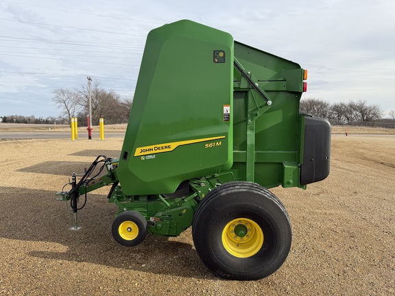 2025 John Deere 561M - Photo3