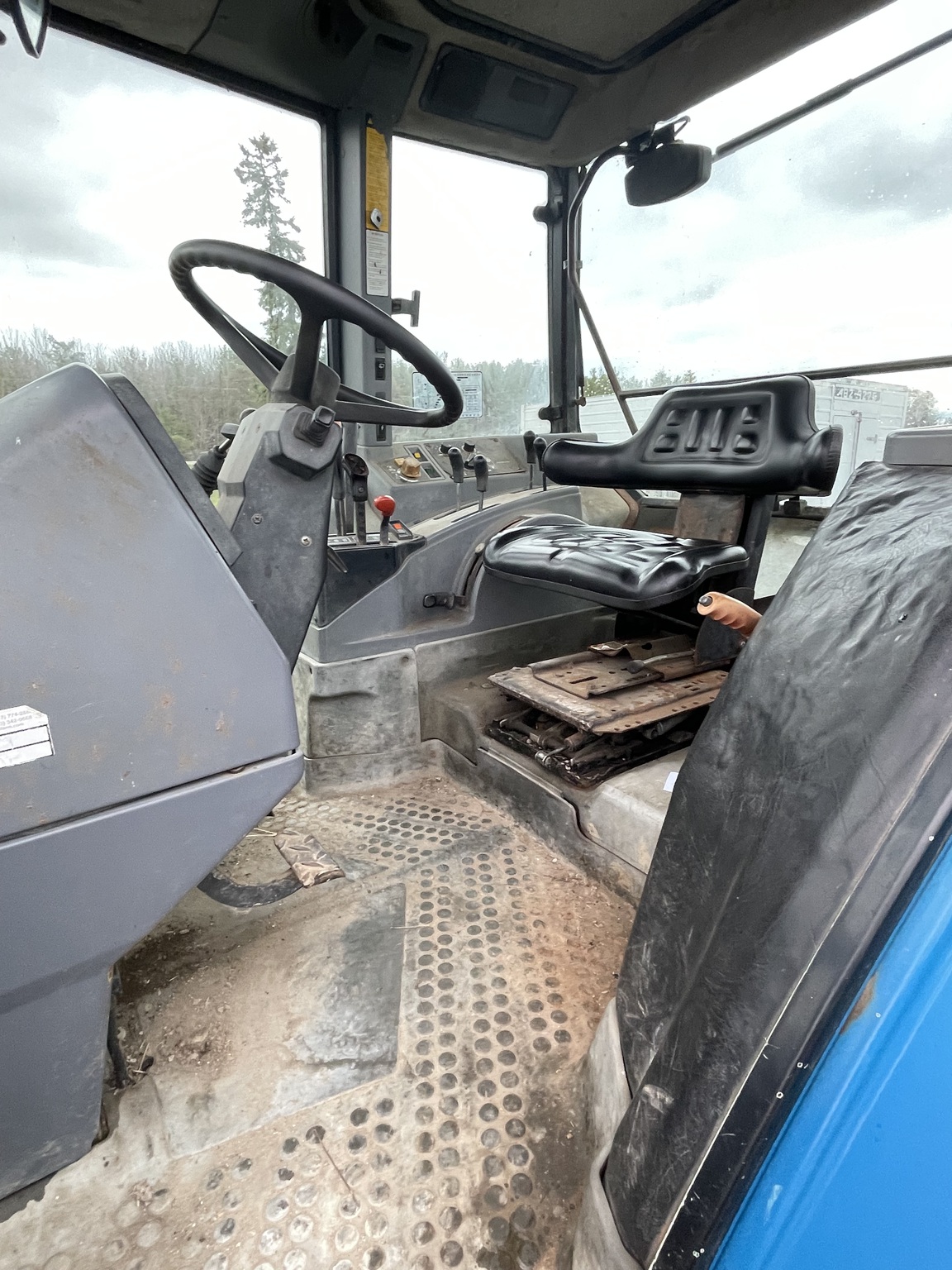 1993 Ford 7740 Image 4