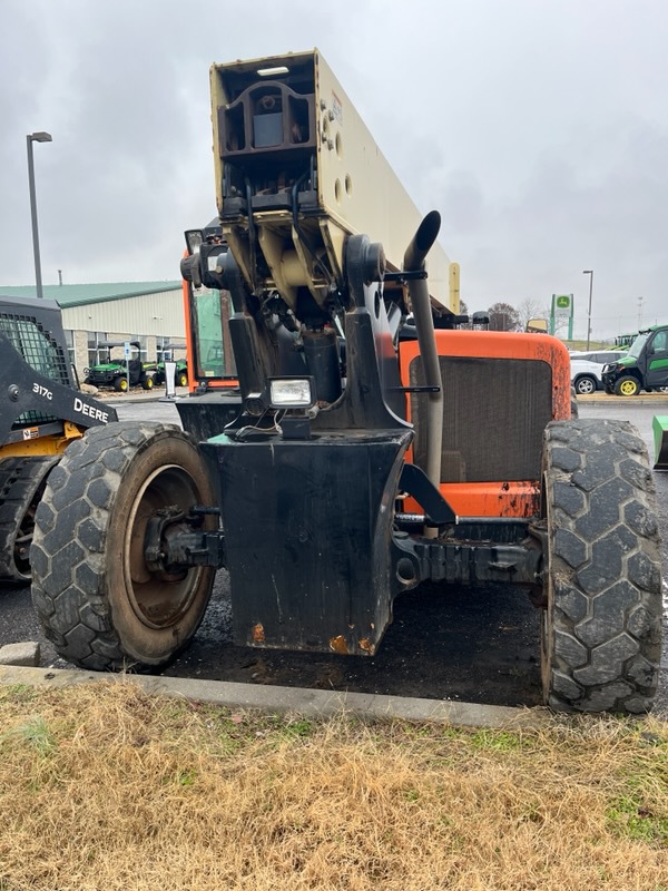 2014 JLG G6-42A Image 7