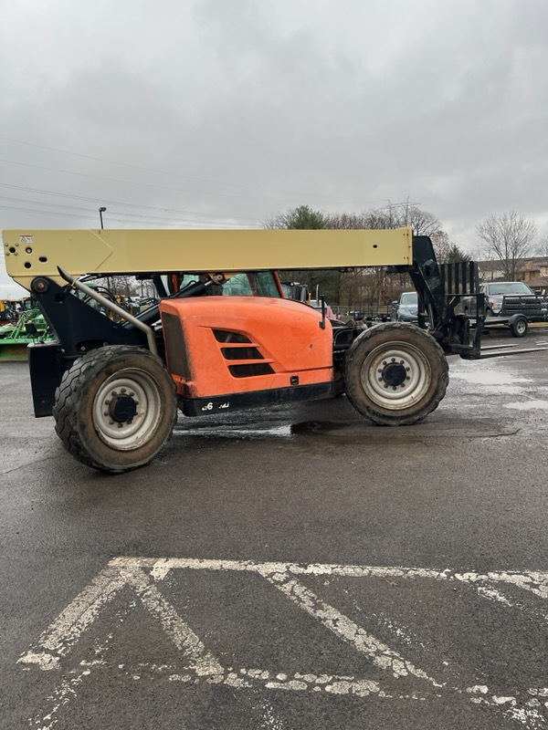 2014 JLG G6-42A Image 5