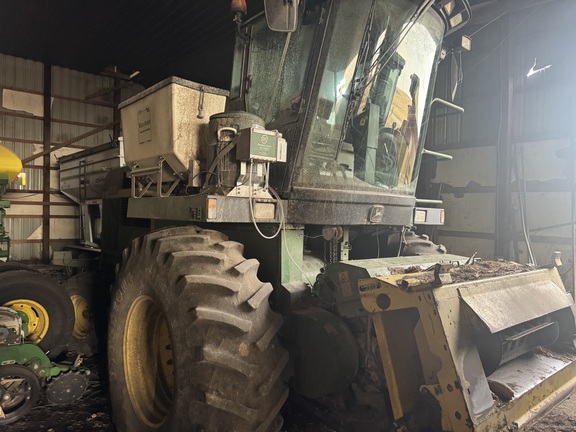 1999 John Deere 6850 - Photo1