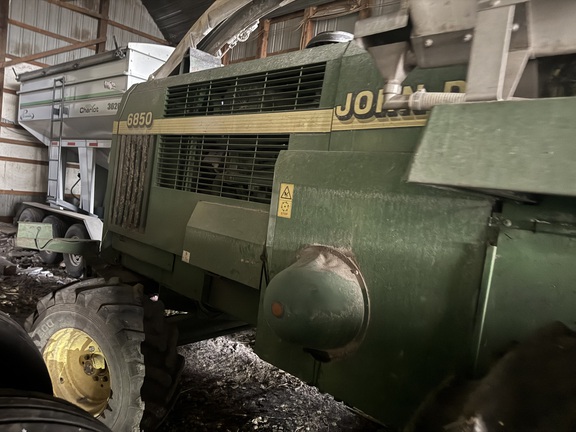 1999 John Deere 6850 - Photo24