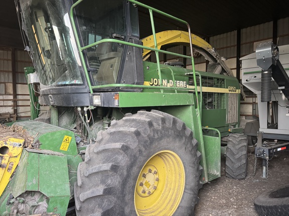 1999 John Deere 6850 - Photo22
