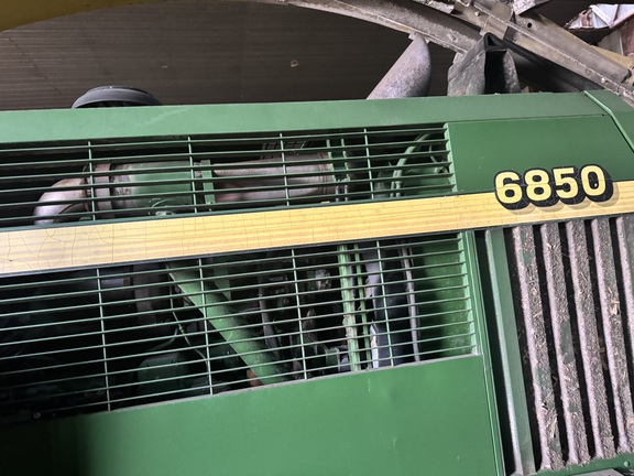 1999 John Deere 6850 - Photo19