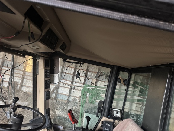 1999 John Deere 6850 - Photo16