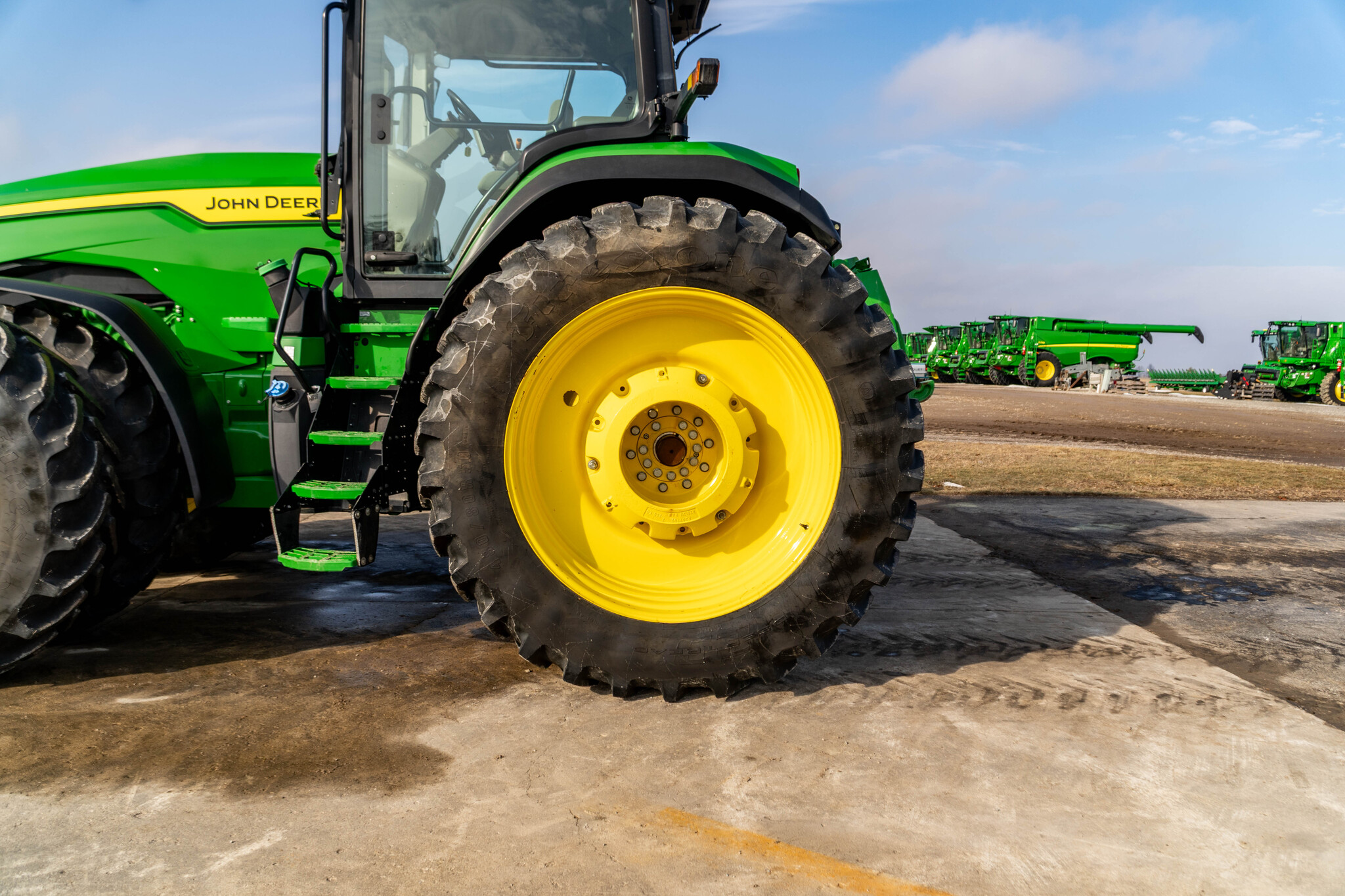 Used 2022 John Deere 8R 310 Row Crop Tractors at Koenig Equipment in Anna, OH - PhotoXL9