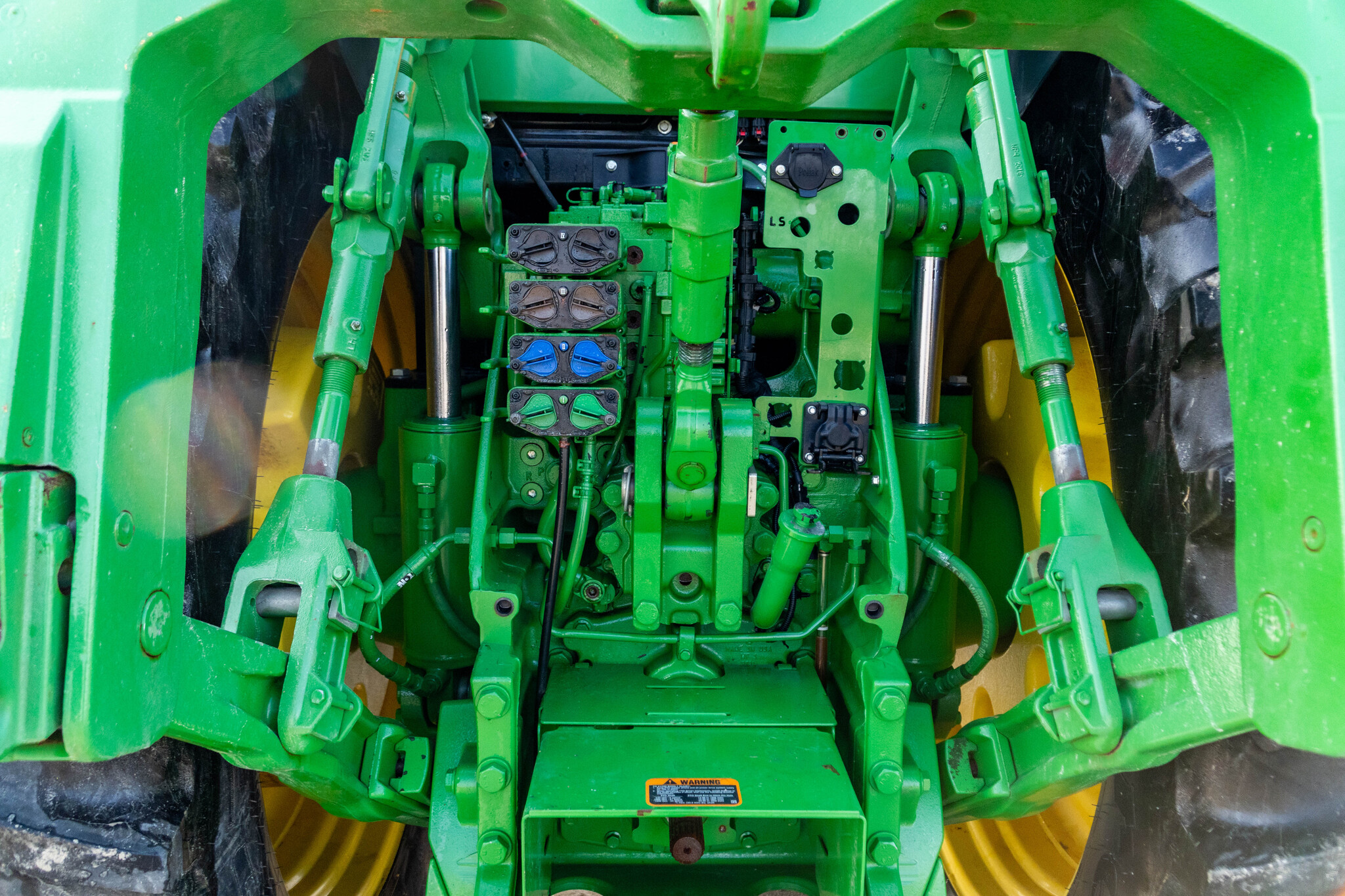 Used 2022 John Deere 8R 310 Row Crop Tractors at Koenig Equipment in Anna, OH - PhotoXL17