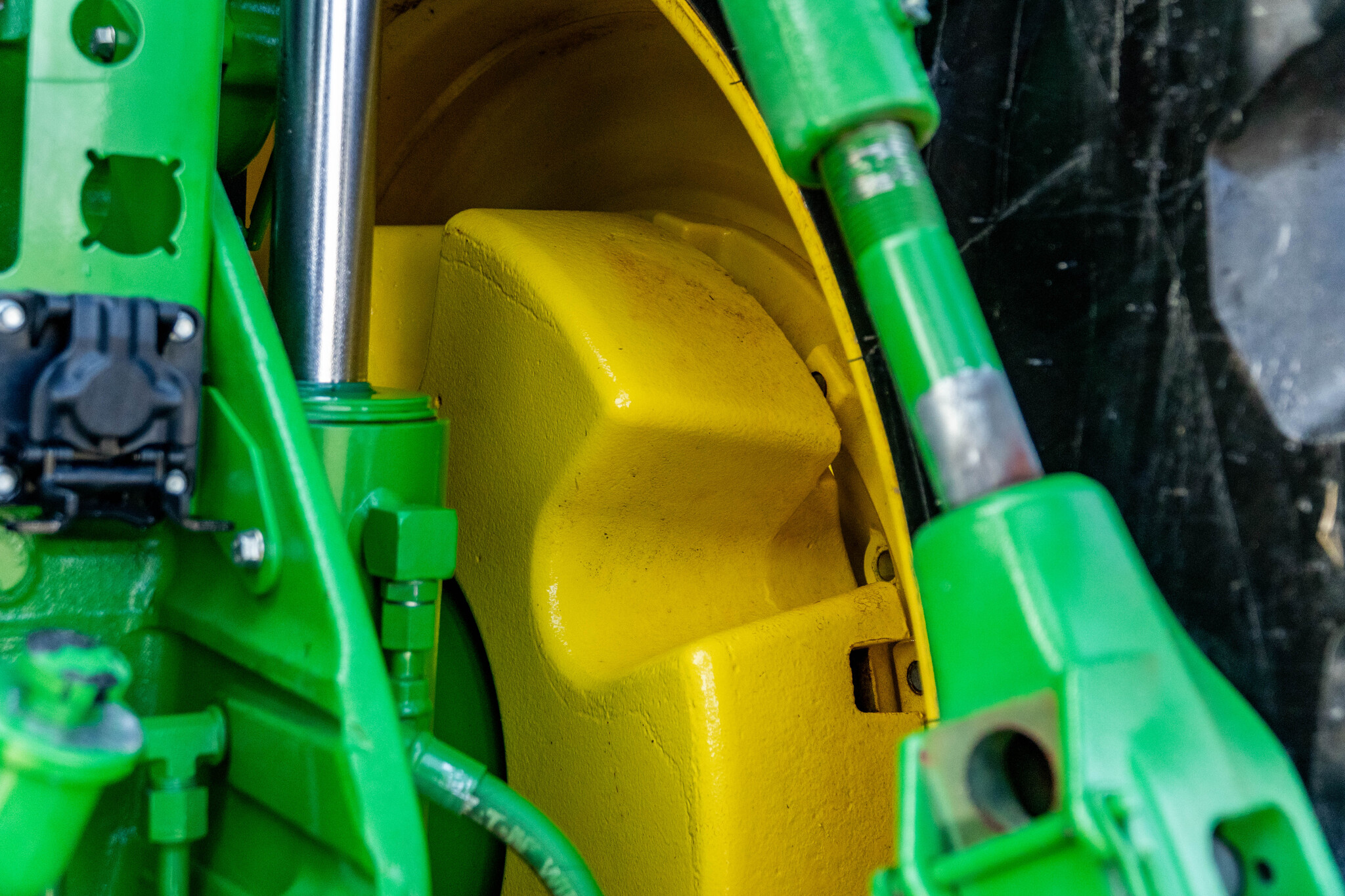 Used 2022 John Deere 8R 310 Row Crop Tractors at Koenig Equipment in Anna, OH - PhotoXL39