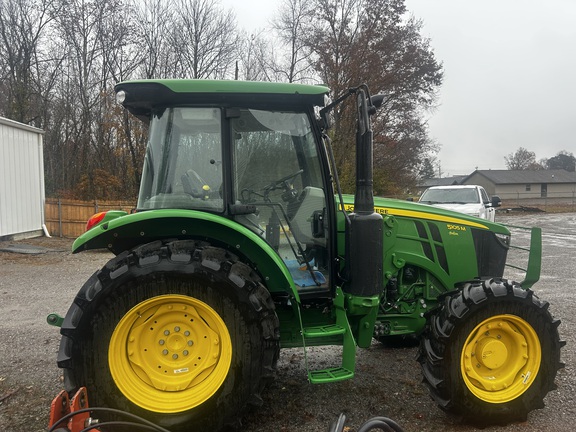 Photo of 2025 John Deere 5105M