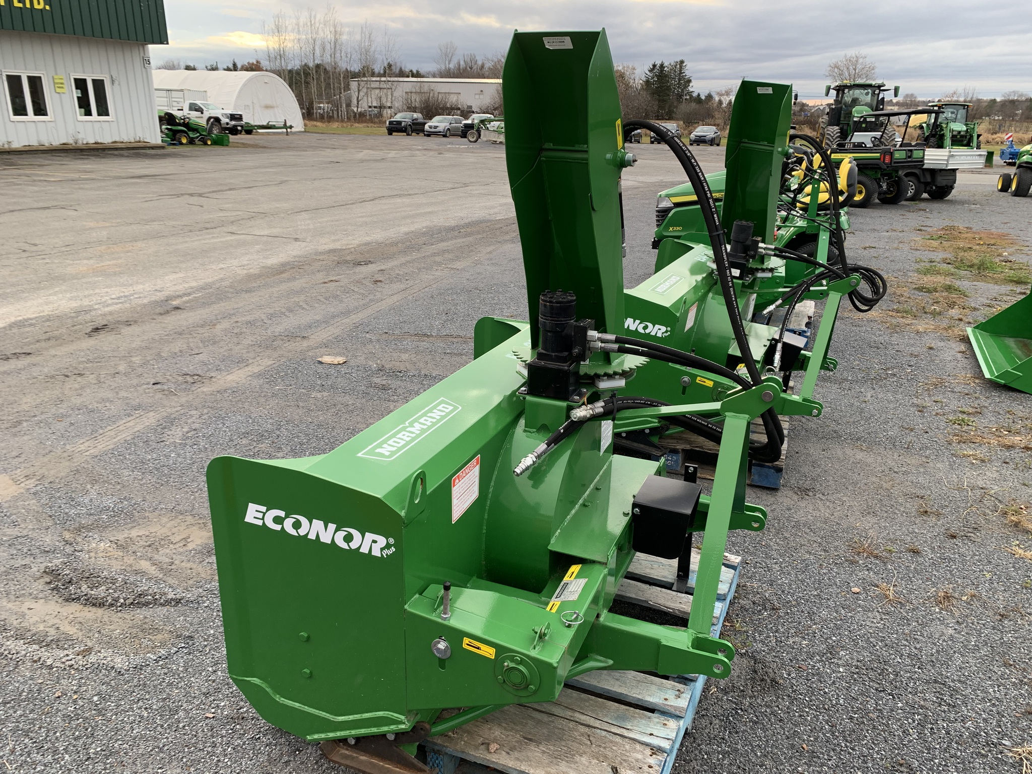 2023 Normand E54-220PUS Image 1