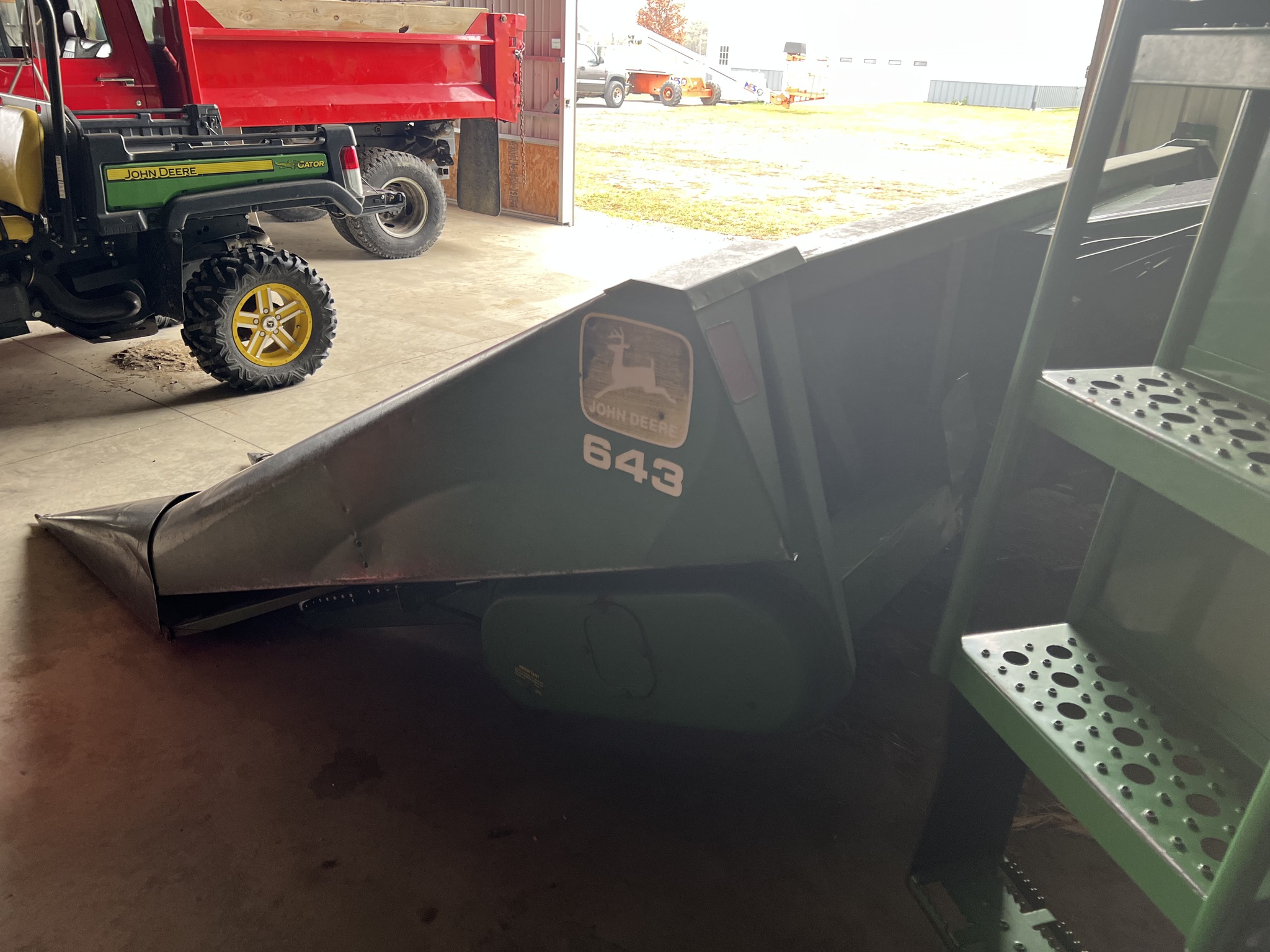 1987 John Deere 643 Image 1