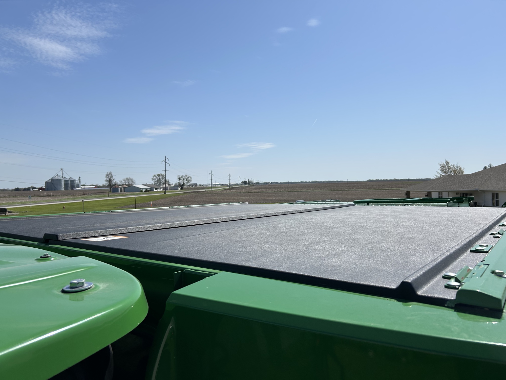  2025 John Deere S7 800 at Heritage Tractor in Galesburg, IL