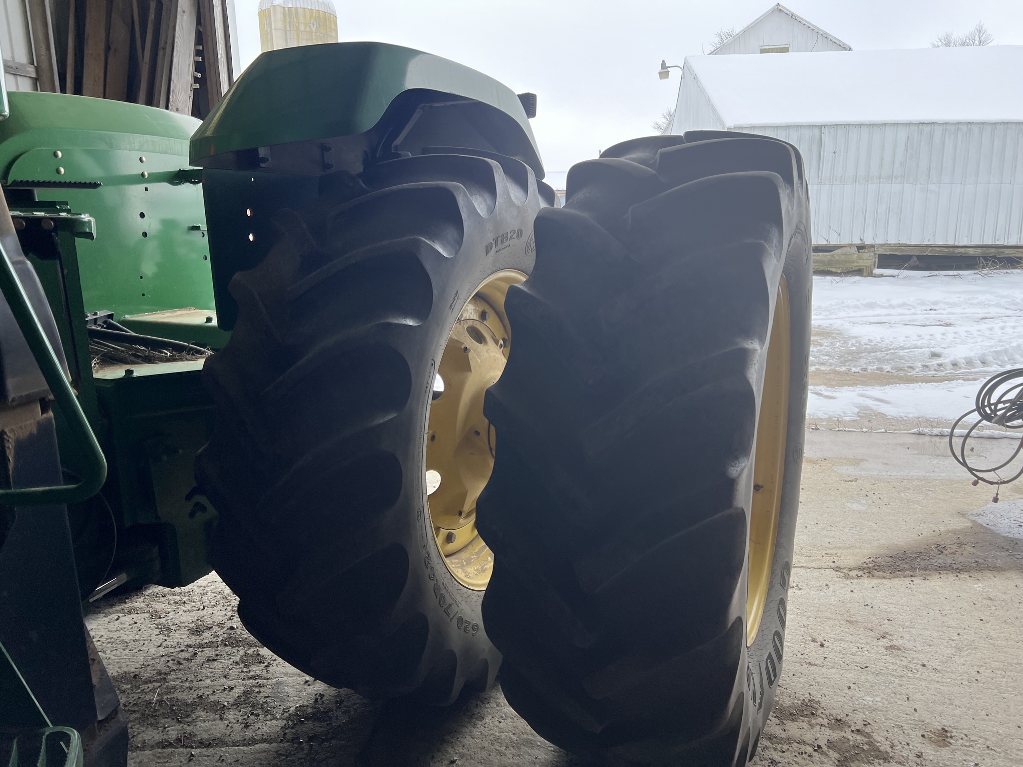 2001 John Deere 9200 Image 12