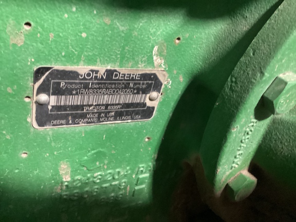 2011 John Deere 8335R - Photo16