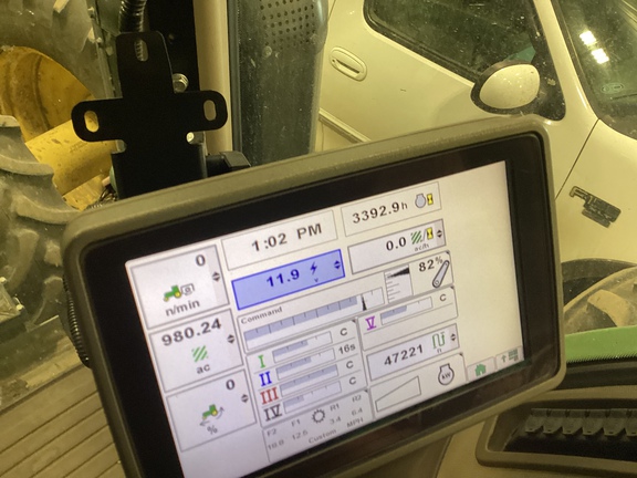 2011 John Deere 8335R - Photo6