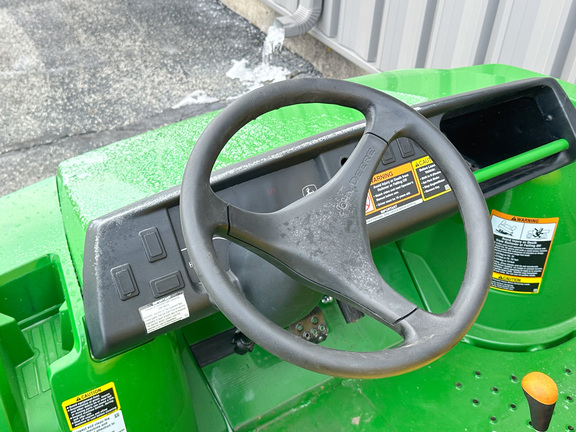 2024 John-Deere TX 4X2