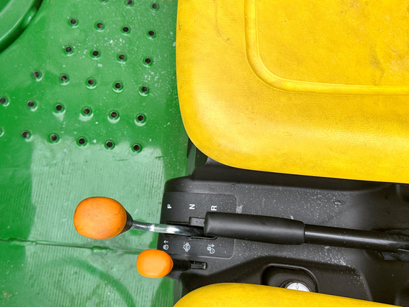 2024 John-Deere TX 4X2