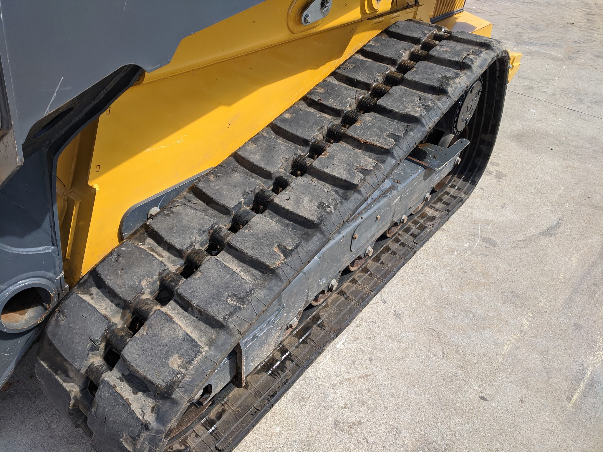  2023 John Deere 331G at Heritage Tractor in Rogersville, MO