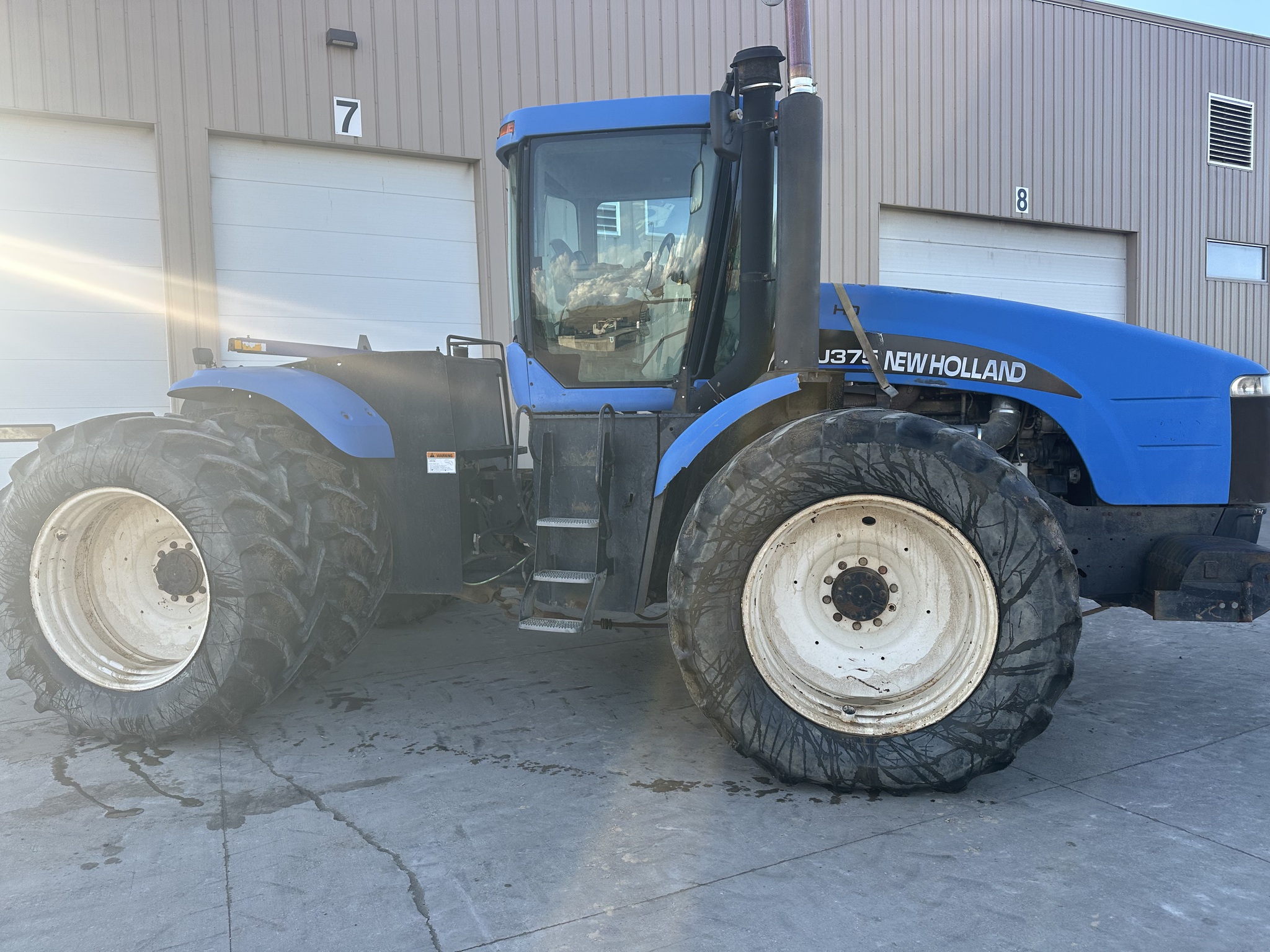 2005 New Holland TJ375 Image 7