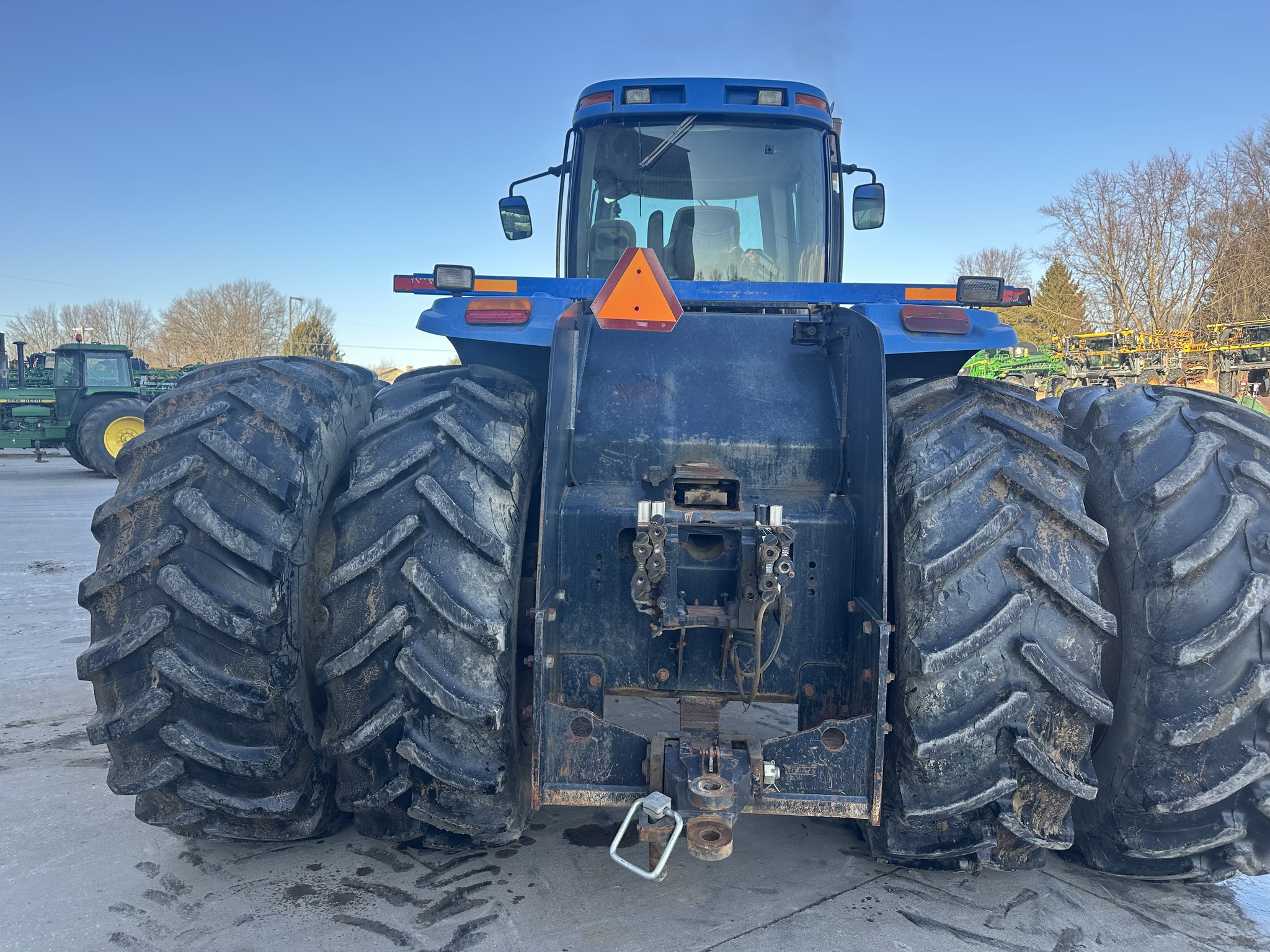 2005 New Holland TJ375 Image 8