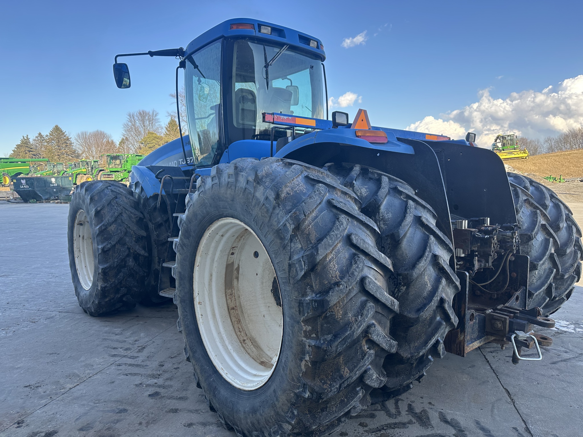 2005 New Holland TJ375 Image 6
