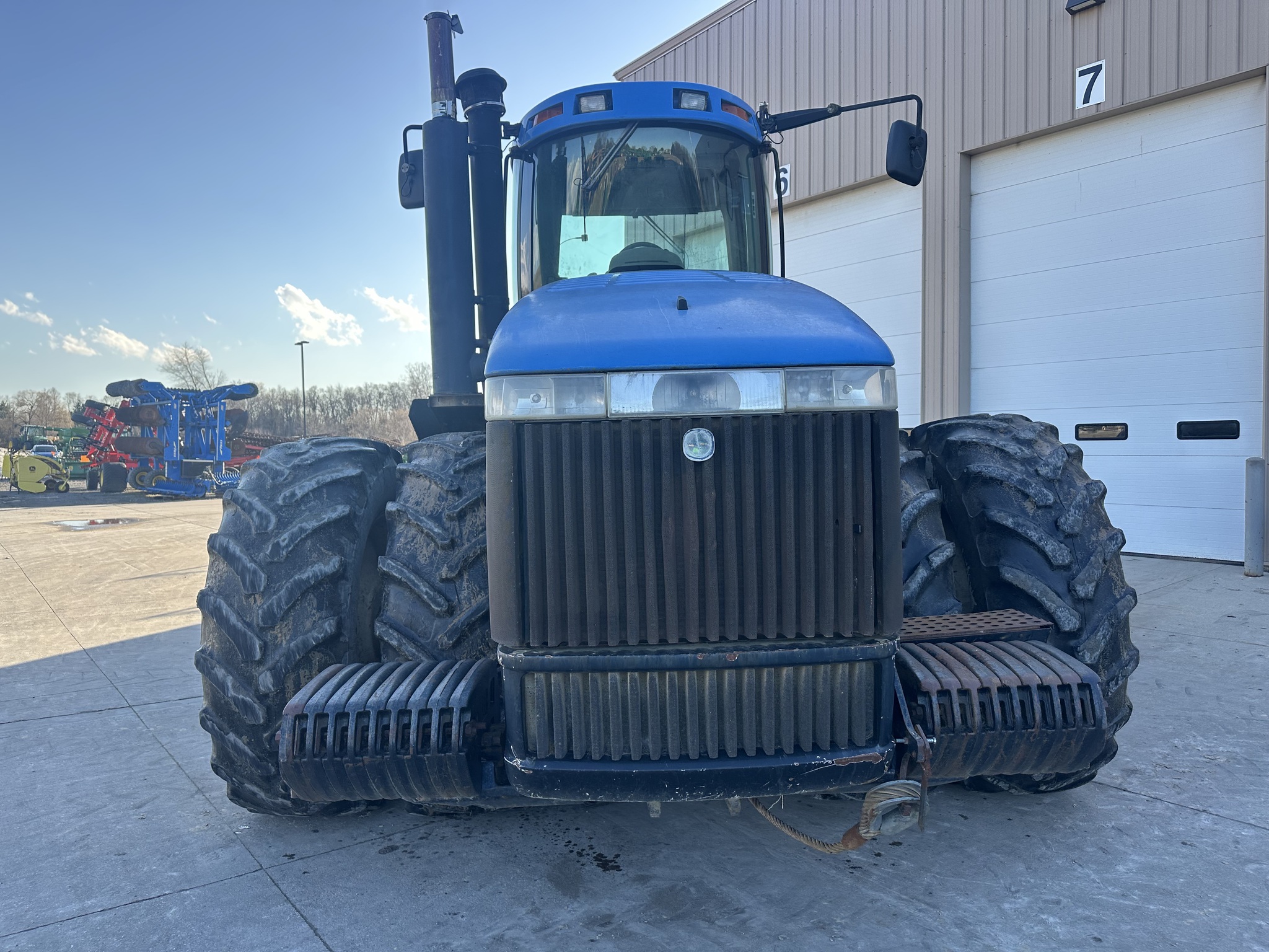 2005 New Holland TJ375 Image 2