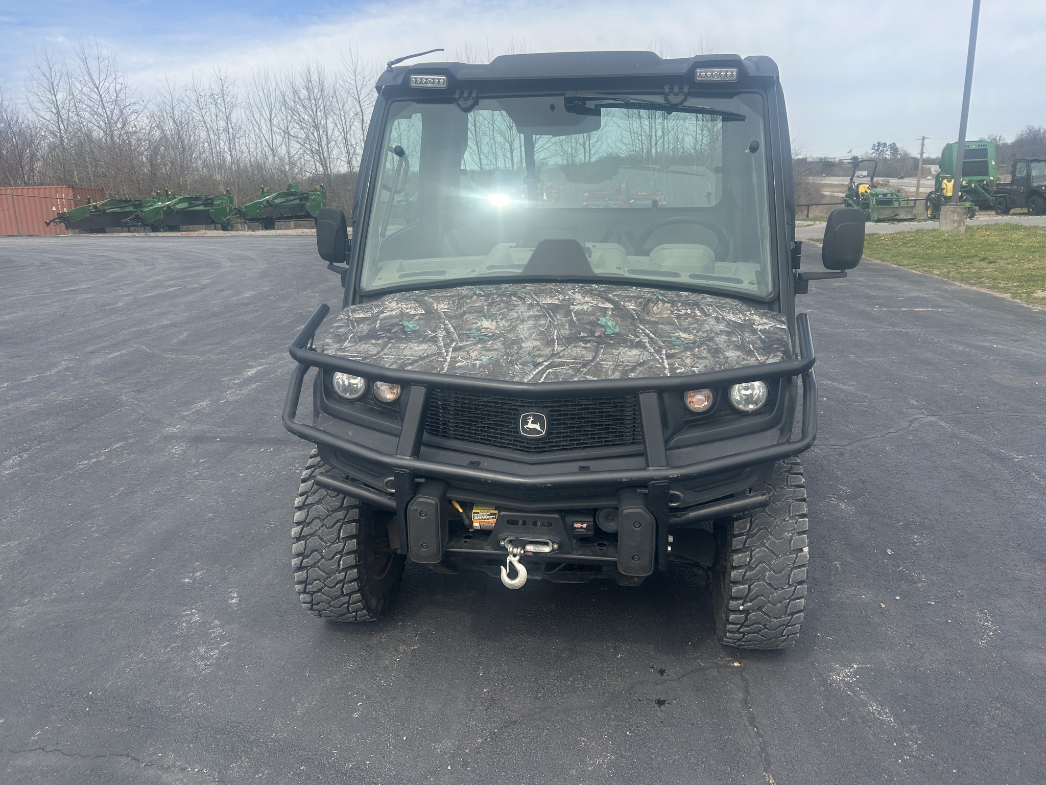  2024 John Deere XUV 835R at Heritage Tractor in Anderson, MO