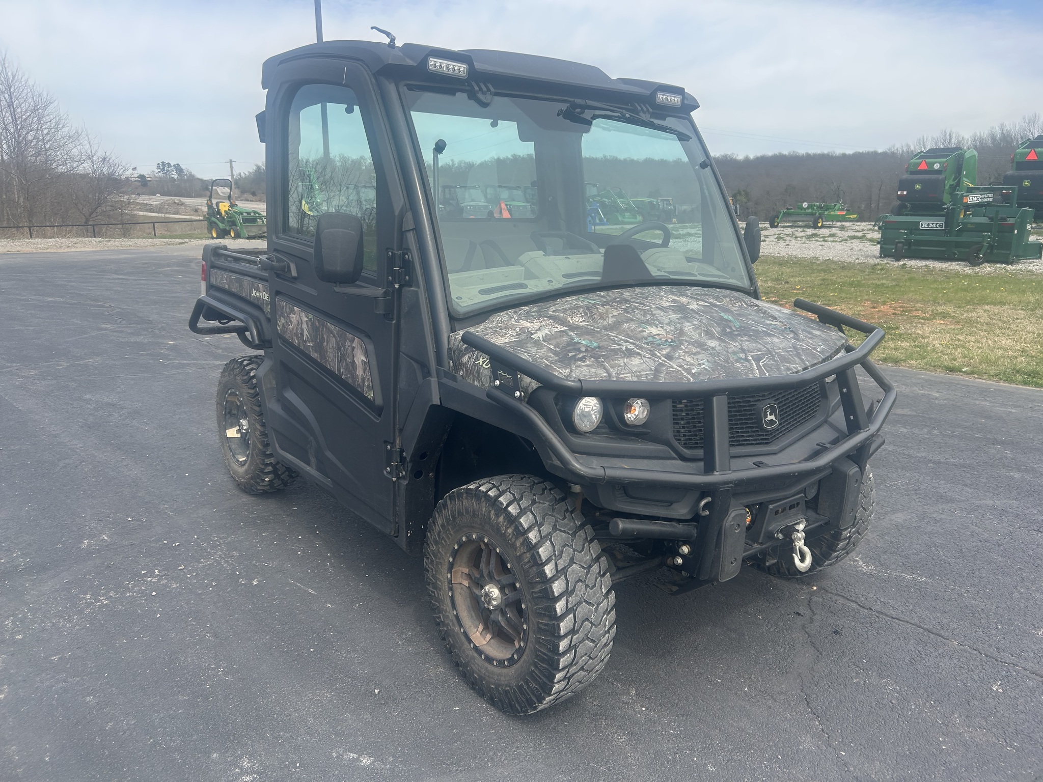  2024 John Deere XUV 835R at Heritage Tractor in Anderson, MO