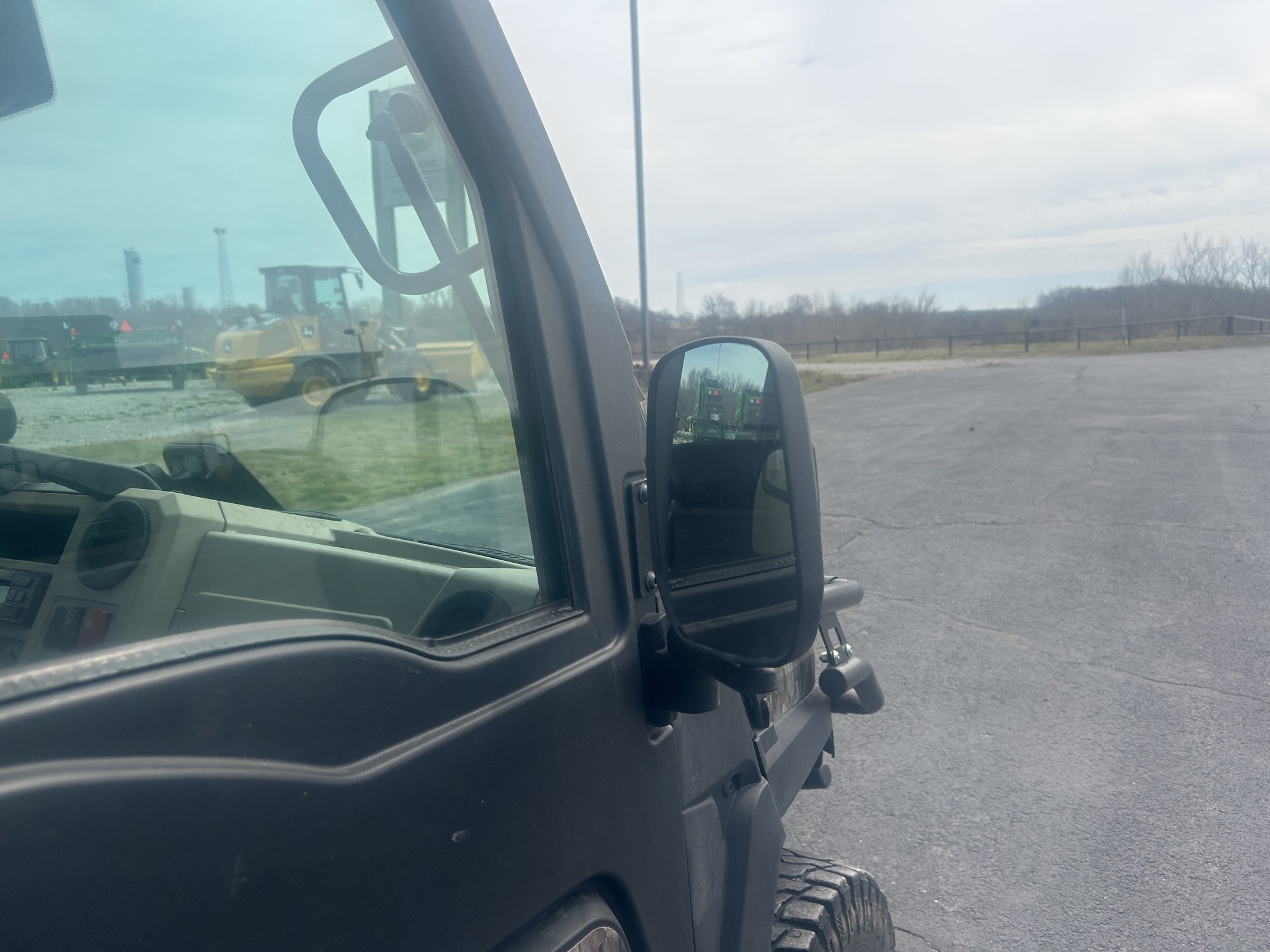  2024 John Deere XUV 835R at Heritage Tractor in Anderson, MO